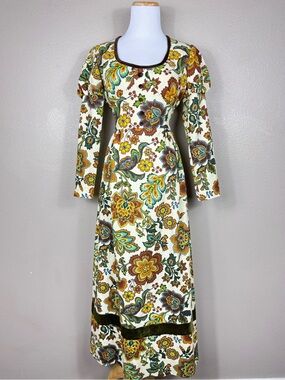 California Charmer 60’s Regency Tapestry Fabric Prairie Dress